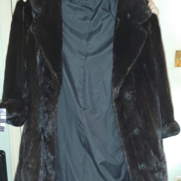 Mink coat plus size 3X  Natural Dark Mahogany/ Black Mink Stroller, gorgeous. - Picture 8 of 10